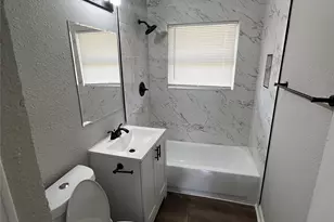 5815 Southseas St, Houston, TX 77033 - Photo 10