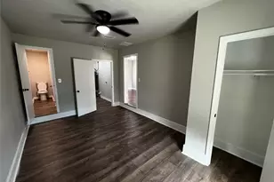 5815 Southseas St, Houston, TX 77033 - Photo 8