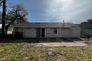 5815 Southseas St, Houston, TX 77033 - Photo 2