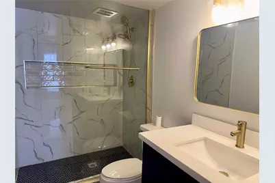 10168 Beekman Place Drive, Houston, TX 77043 - Photo 12