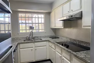 10168 Beekman Pl Dr, Houston, TX 77043 - Photo 8