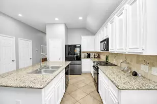 13115 Baron Hollow Ct, Houston, TX 77014 - Photo 4