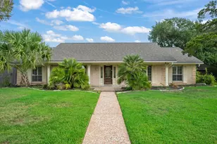 1605 Brook Hollow Dr, Bryan, TX 77802 - Photo 1
