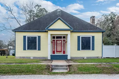 407 Robinson Street, Edna, TX 77957 - Photo 2