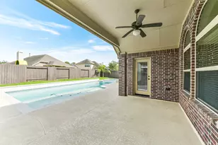 16718 Lake Limestone Ln, Houston, TX 77044 - Photo 40
