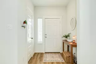 205 Laura Leigh Ln, Angleton, TX 77515 - Photo 4