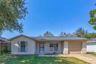 12938 S Coast Dr, Houston, TX 77047 - Photo 2