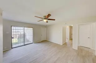 12938 S Coast Dr, Houston, TX 77047 - Photo 14