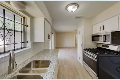 12938 S Coast Drive, Houston, TX 77047 - Photo 18