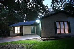 10053 W Twin Shore Dr, Willis, TX 77318 - Photo 4
