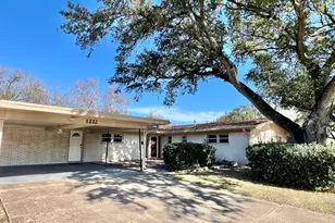 1222 Sunset Ln, Texas City, TX 77590 - Photo 8