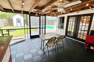 1222 Sunset Ln, Texas City, TX 77590 - Photo 4