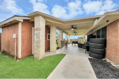 5400 Village Lane, Baytown, TX 77521 - Photo 40