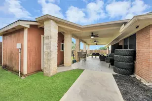 5400 Village Ln, Baytown, TX 77521 - Photo 40