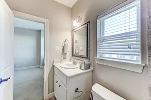 1325 W 24th St, Houston, TX 77008 - Photo 32