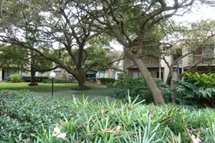 2100 Tanglewilde St, Houston, TX 77063 - Photo 10