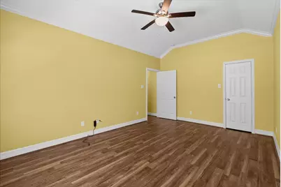 607 Oak Street, Anahuac, TX 77514 - Photo 30