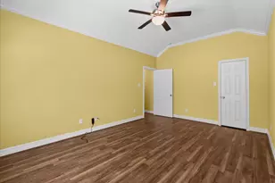 607 Oak St, Anahuac, TX 77514 - Photo 30