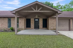 29318 Waltham St, Spring, TX 77386 - Photo 2