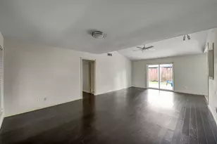 29318 Waltham St, Spring, TX 77386 - Photo 4