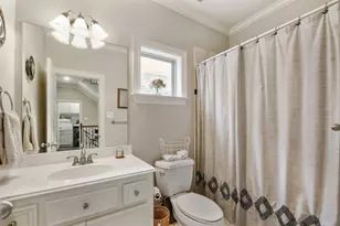 933 W 17th St, Houston, TX 77008 - Photo 16