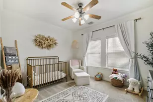 933 W 17th St, Houston, TX 77008 - Photo 14