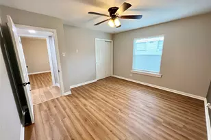 813 12th Ave N, Texas City, TX 77590 - Photo 12