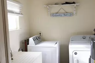 402 Alamo St, El Campo, TX 77437 - Photo 6