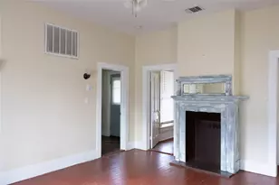 402 Alamo St, El Campo, TX 77437 - Photo 4