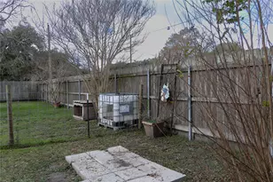 402 Alamo St, El Campo, TX 77437 - Photo 24