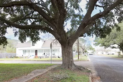 402 Alamo Street, El Campo, TX 77437 - Photo 34
