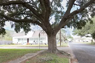 402 Alamo St, El Campo, TX 77437 - Photo 34