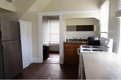 402 Alamo Street, El Campo, TX 77437 - Photo 8