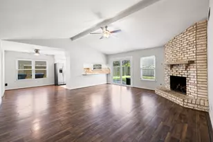 3218 Sycamore Springs Dr, Kingwood, TX 77339 - Photo 6