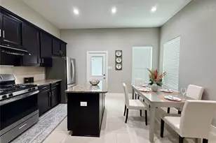 8121 E Pine Creek Bend, Cypress, TX 77433 - Photo 12