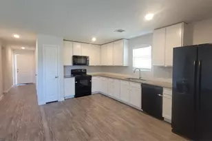 15114 Sorrento Bay Cir, Willis, TX 77318 - Photo 4