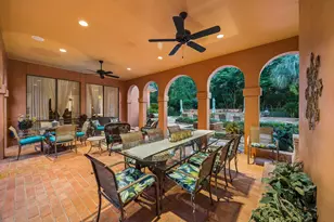 2303 Woods Estates Dr, Kingwood, TX 77339 - Photo 4