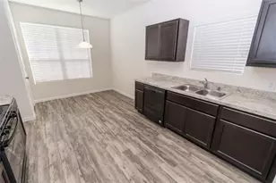 5 Catalina Ct, Manvel, TX 77578 - Photo 2