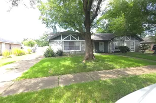 3819 Westmeadow Dr, Houston, TX 77082 - Photo 2