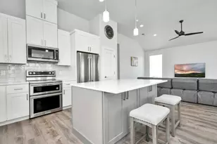 22814 Camino St, Galveston, TX 77554 - Photo 16