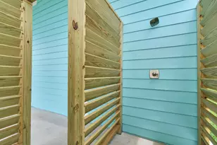 22814 Camino St, Galveston, TX 77554 - Photo 40