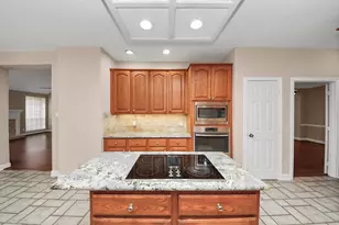 1003 Clarenda Falls Dr, Sugar Land, TX 77479 - Photo 38