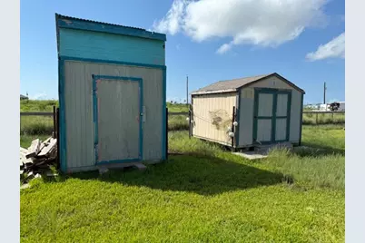 201 Curlew Street, Bay City, TX 77414 - Photo 6