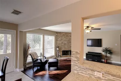 142 Russet Grove Circle, The Woodlands, TX 77384 - Photo 6