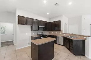 5211 Cayenne Ln, Baytown, TX 77521 - Photo 8