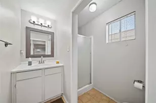 6122 Gallant Forest Dr, Houston, TX 77088 - Photo 16