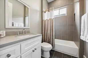 2513 McClendon St, Houston, TX 77030 - Photo 18