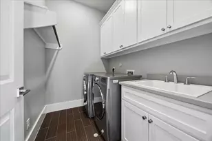 2513 McClendon St, Houston, TX 77030 - Photo 24