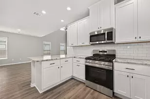 1439 Terry Roberts Dr, Angleton, TX 77515 - Photo 18