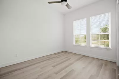 1801 S Wildflower Drive, Deer Park, TX 77536 - Photo 18